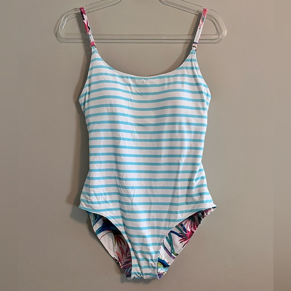 TOMMY BAHAMA | 10| Reversible | Padded - Picture 2 of 16